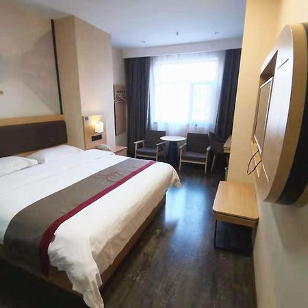 Thank Inn Plus Hotel Lanzhou Railway Station Post And Telecommunications Building Luaran gambar